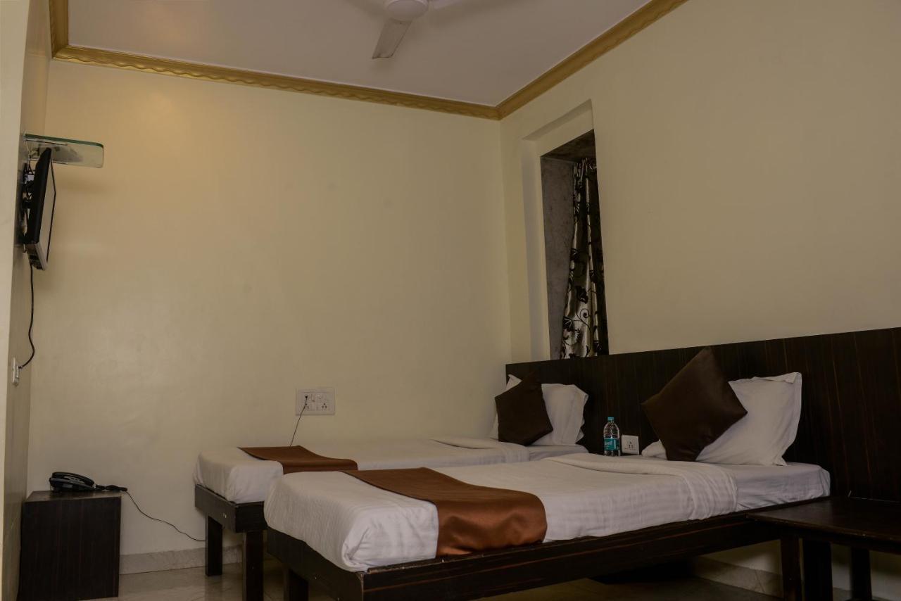 Hotel National Bombay Exterior foto