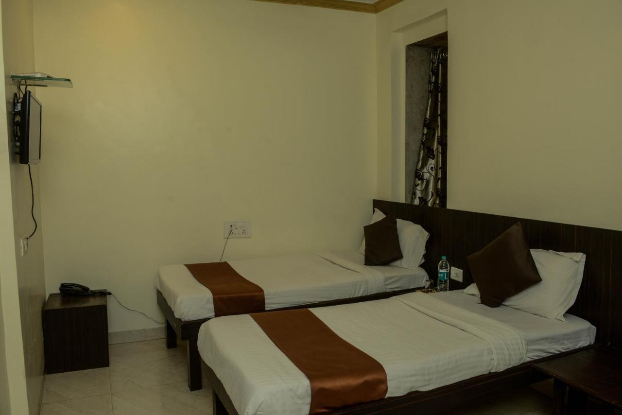 Hotel National Bombay Exterior foto