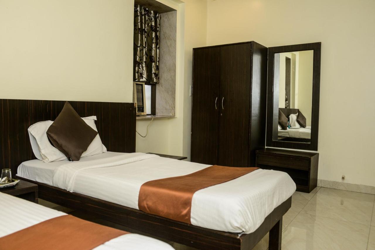 Hotel National Bombay Exterior foto