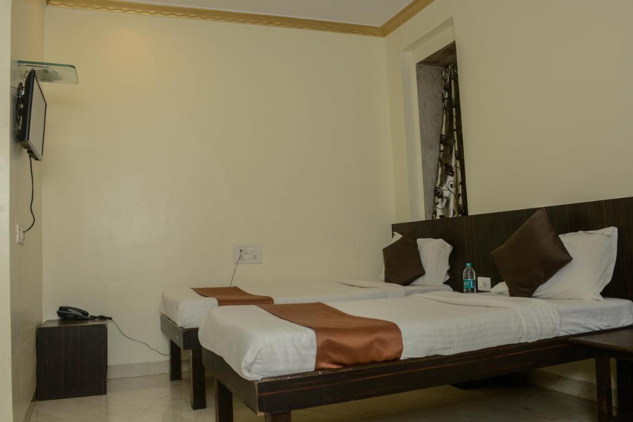 Hotel National Bombay Exterior foto