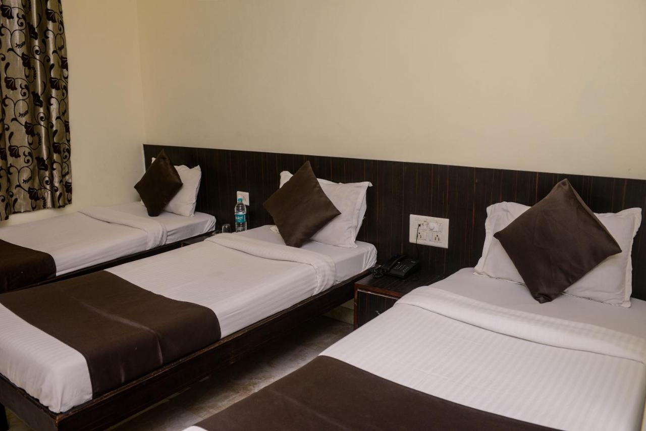Hotel National Bombay Exterior foto