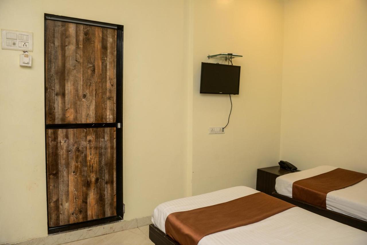Hotel National Bombay Exterior foto